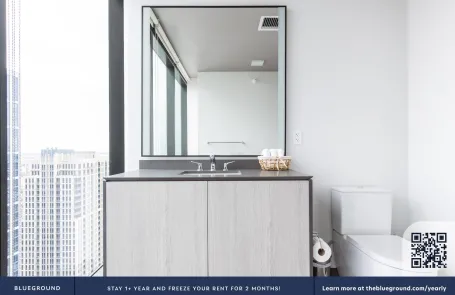 2 Bedroom South Loop Apartment