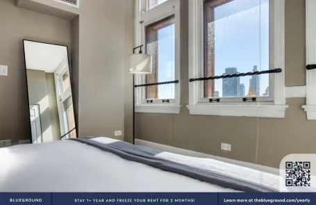 2 Bedroom Chicago Loop Apartment