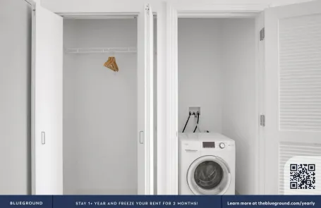 1 Bedroom West Loop Apartment
