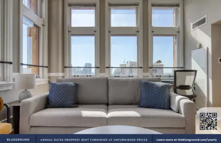 2 Bedroom Chicago Loop Apartment