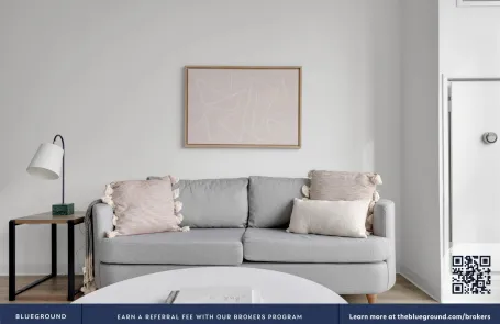 1 Bedroom West Loop Apartment