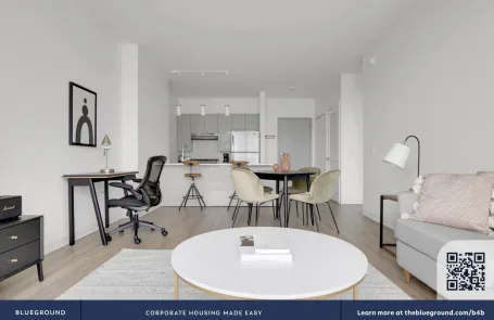 1 Bedroom West Loop Apartment