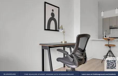 1 Bedroom West Loop Apartment