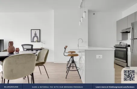 1 Bedroom West Loop Apartment