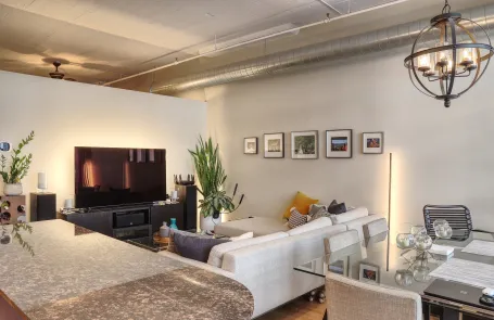 1 Bedroom West Loop Condo