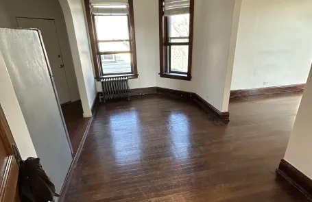 1 Bedroom Andersonville Apartment