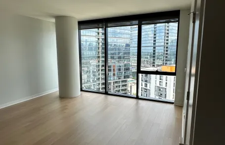 1 Bedroom Lincoln Park Apartment