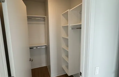 2 Bedroom Lincoln Park Apartment