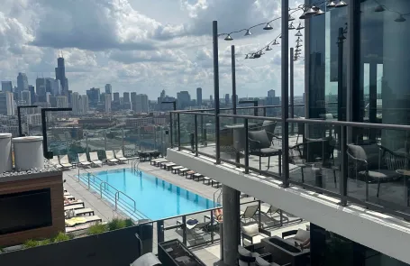 2 Bedroom Lincoln Park Apartment