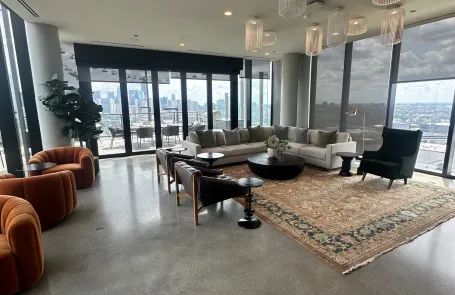 2 Bedroom Lincoln Park Apartment