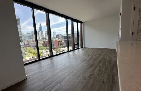 Studio West Loop Apartment