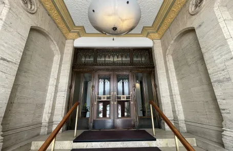 2 Bedroom West Loop Condo