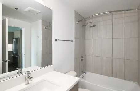 Studio Fulton Market Apartment