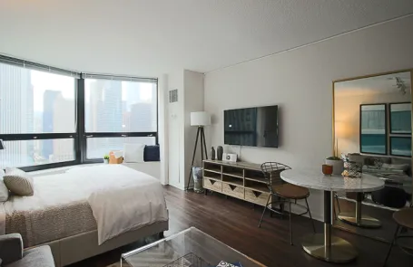 Studio Lakeshore East Apartment