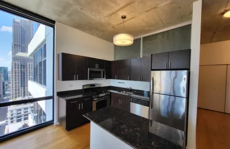 2 Bedroom Chicago Loop Condo