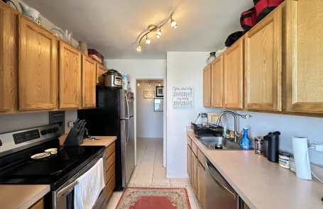 2 Bedroom Lakeview Condo
