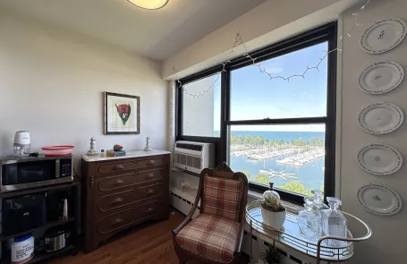 2 Bedroom Lakeview Condo
