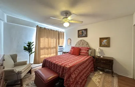 2 Bedroom Lakeview Condo