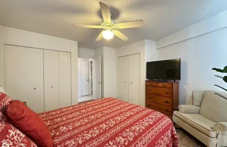2 Bedroom Lakeview Condo