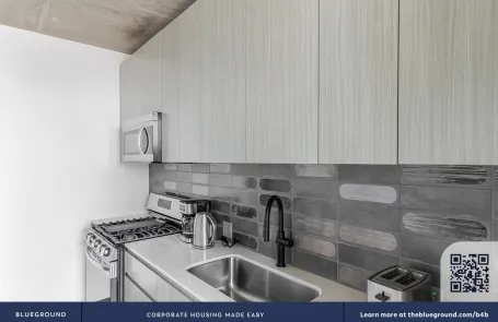 1 Bedroom West Loop Apartment