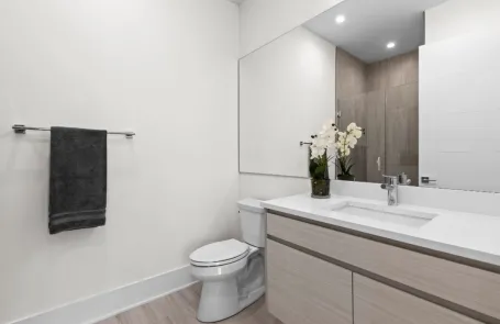 2 Bedroom Old Town Apartment