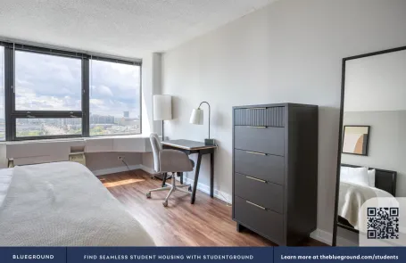 2 Bedroom South Loop Apartment