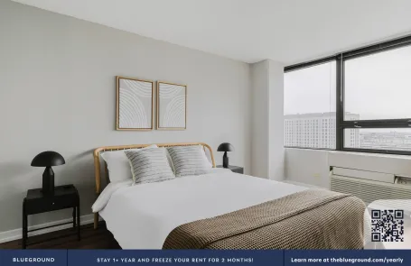 2 Bedroom South Loop Apartment