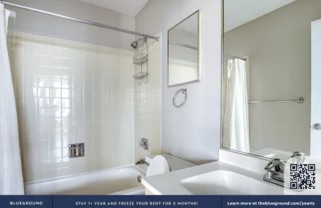2 Bedroom South Loop Apartment