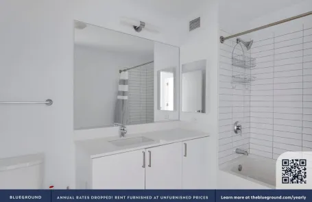 1 Bedroom West Loop Apartment