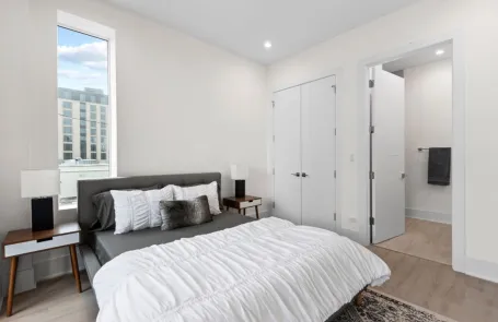 2 Bedroom Old Town Apartment