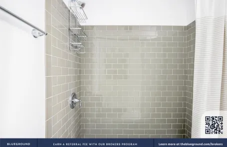1 Bedroom Lakeview Apartment