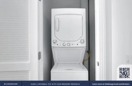 1 Bedroom West Loop Apartment