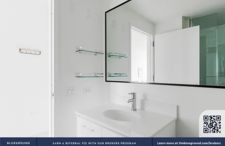 1 Bedroom West Loop Apartment