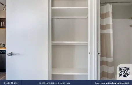 1 Bedroom Edgewater Apartment
