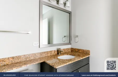 1 Bedroom West Loop Apartment