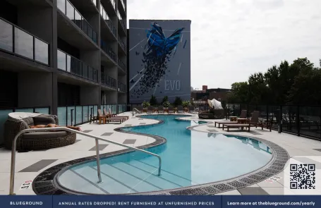 1 Bedroom West Loop Apartment