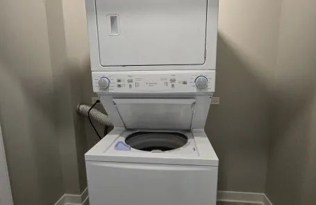 2 Bedroom Uptown Apartment