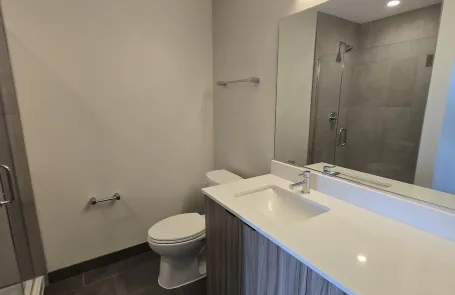 2 Bedroom Uptown Apartment