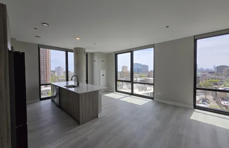 2 Bedroom Uptown Apartment