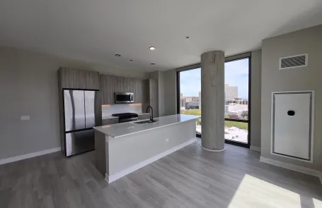 2 Bedroom Uptown Apartment