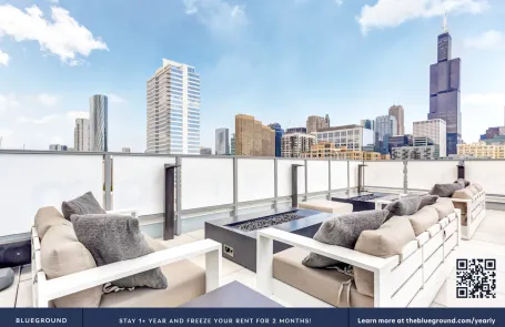 1 Bedroom West Loop Apartment