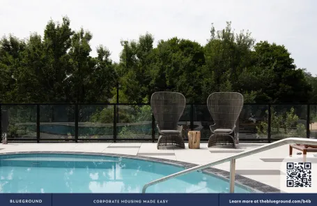 1 Bedroom West Loop Apartment