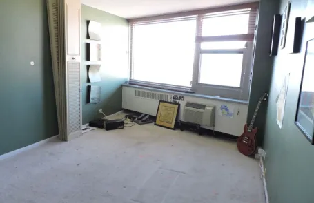 2 Bedroom Lakeview Condo