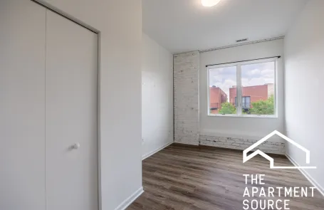 3 Bedroom Bronzeville Apartment