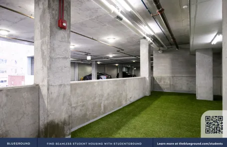 1 Bedroom West Loop Apartment