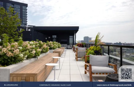 1 Bedroom West Loop Apartment