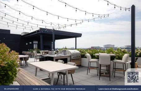 1 Bedroom West Loop Apartment