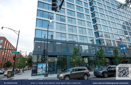 1 Bedroom West Loop Apartment