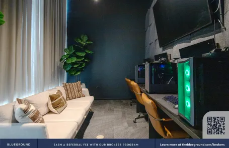 1 Bedroom West Loop Apartment