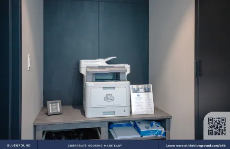 1 Bedroom West Loop Apartment